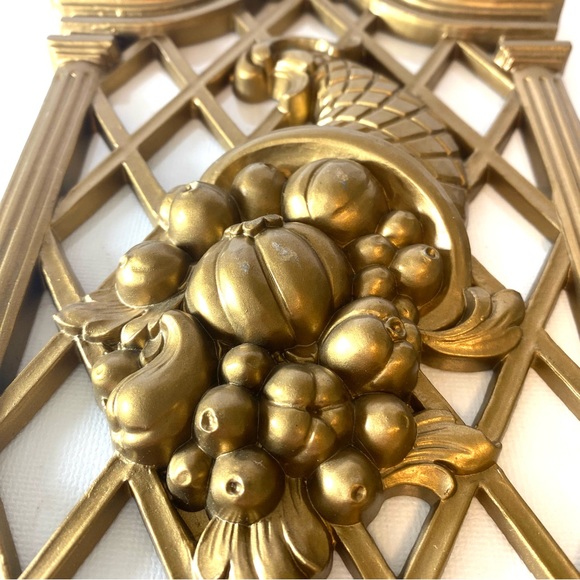 Vintage Hollywood Regency Gold Wall Plaque Decor Hanging MCM MidMod Maximalism - Picture 4 of 7